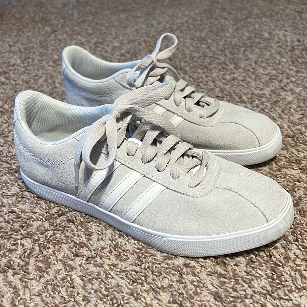 Women’s adidas causal sneaker